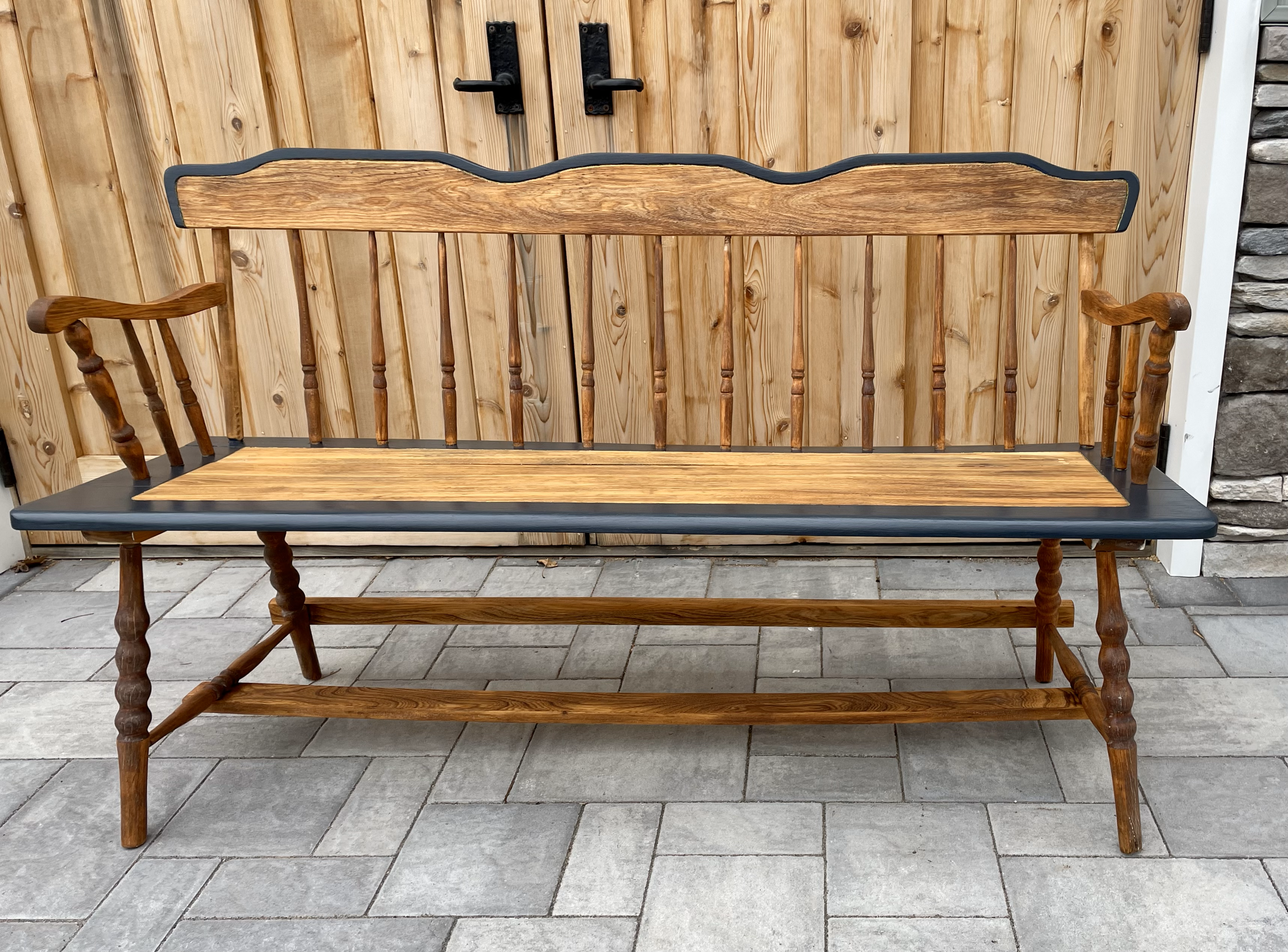 Windsor Bench 2.png