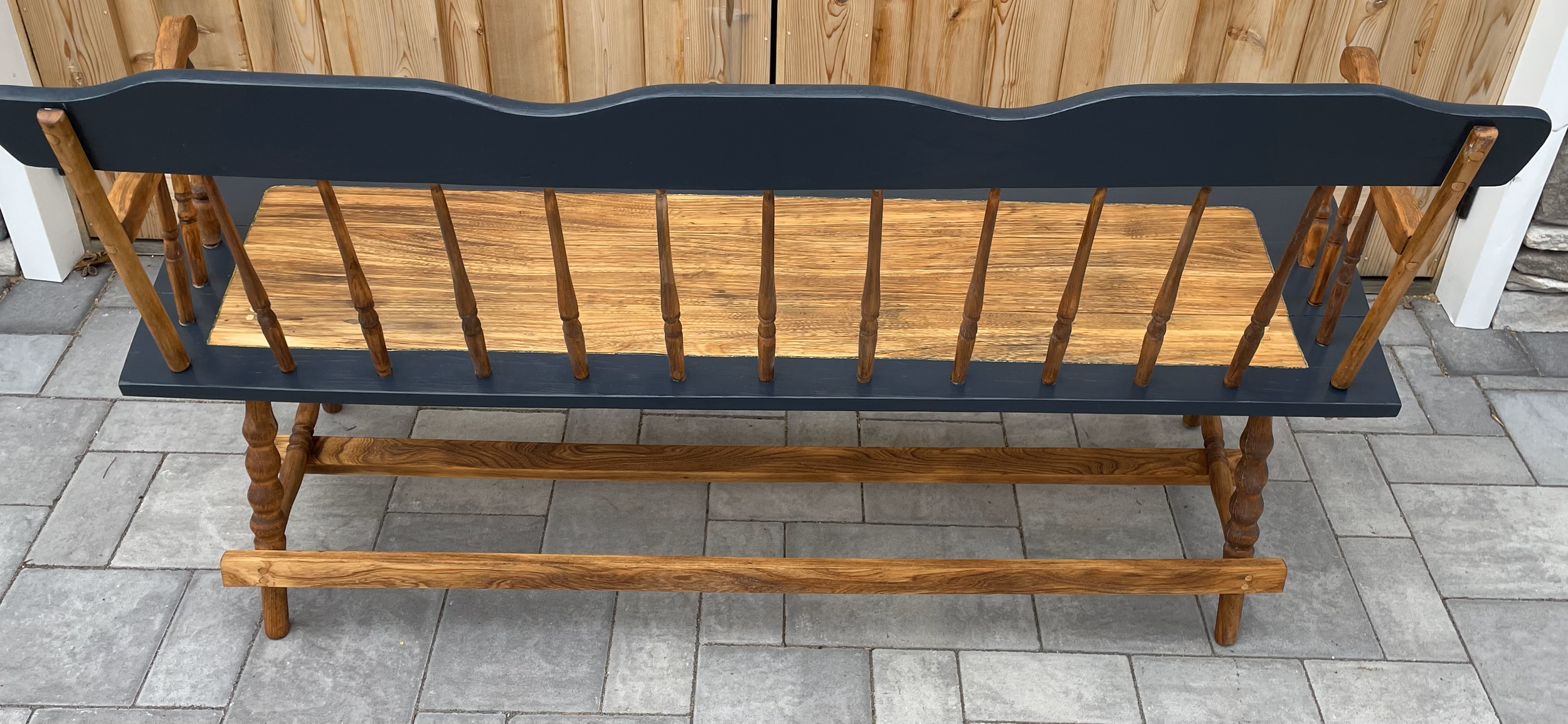 Windsor Bench 8.png
