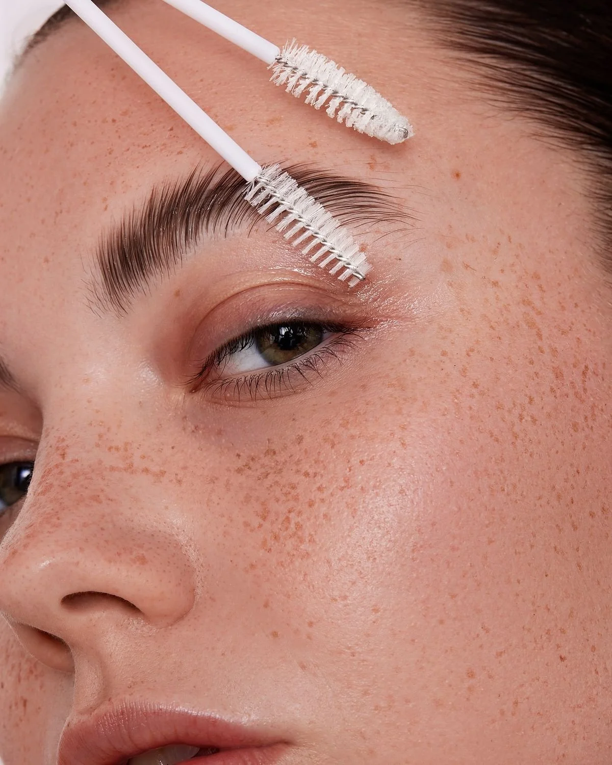 Best 6 Brow Growth Serums That Actually Deliver Visible Results