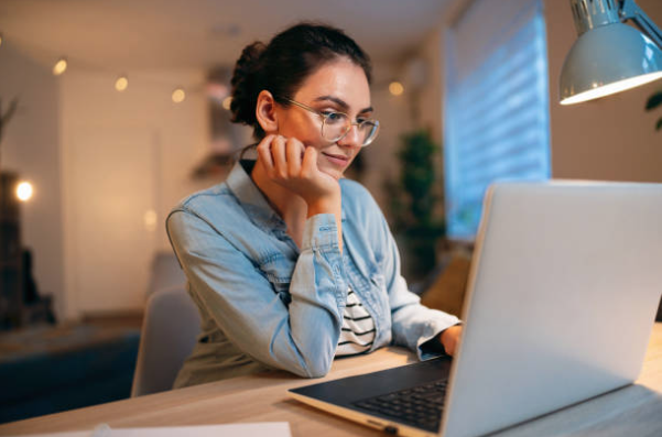 8 Eye Health Habits Every Woman Should Start Before 30