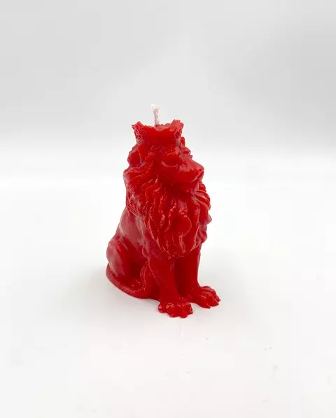 red lion candle.png