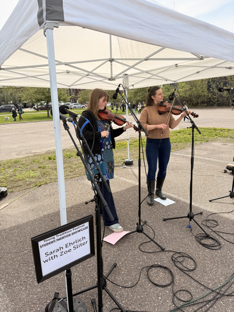 Zoe Sliter and Sarah Ehrlich on fiddles