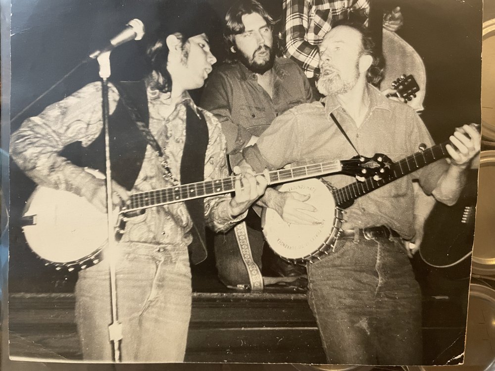 Rik singing with Pete Seeger