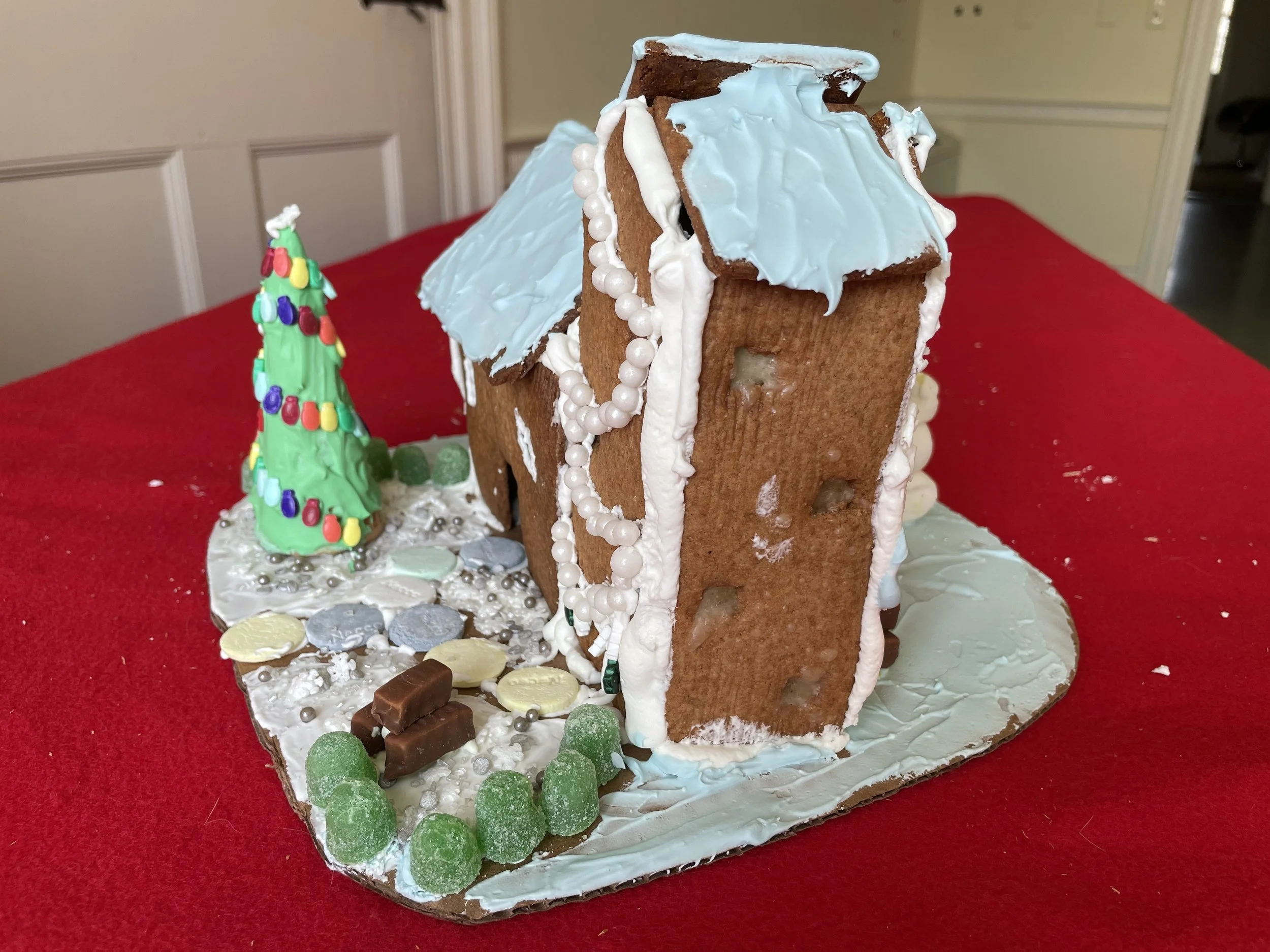 Samara Bissonnette Gingerbread 2022 00003.JPG