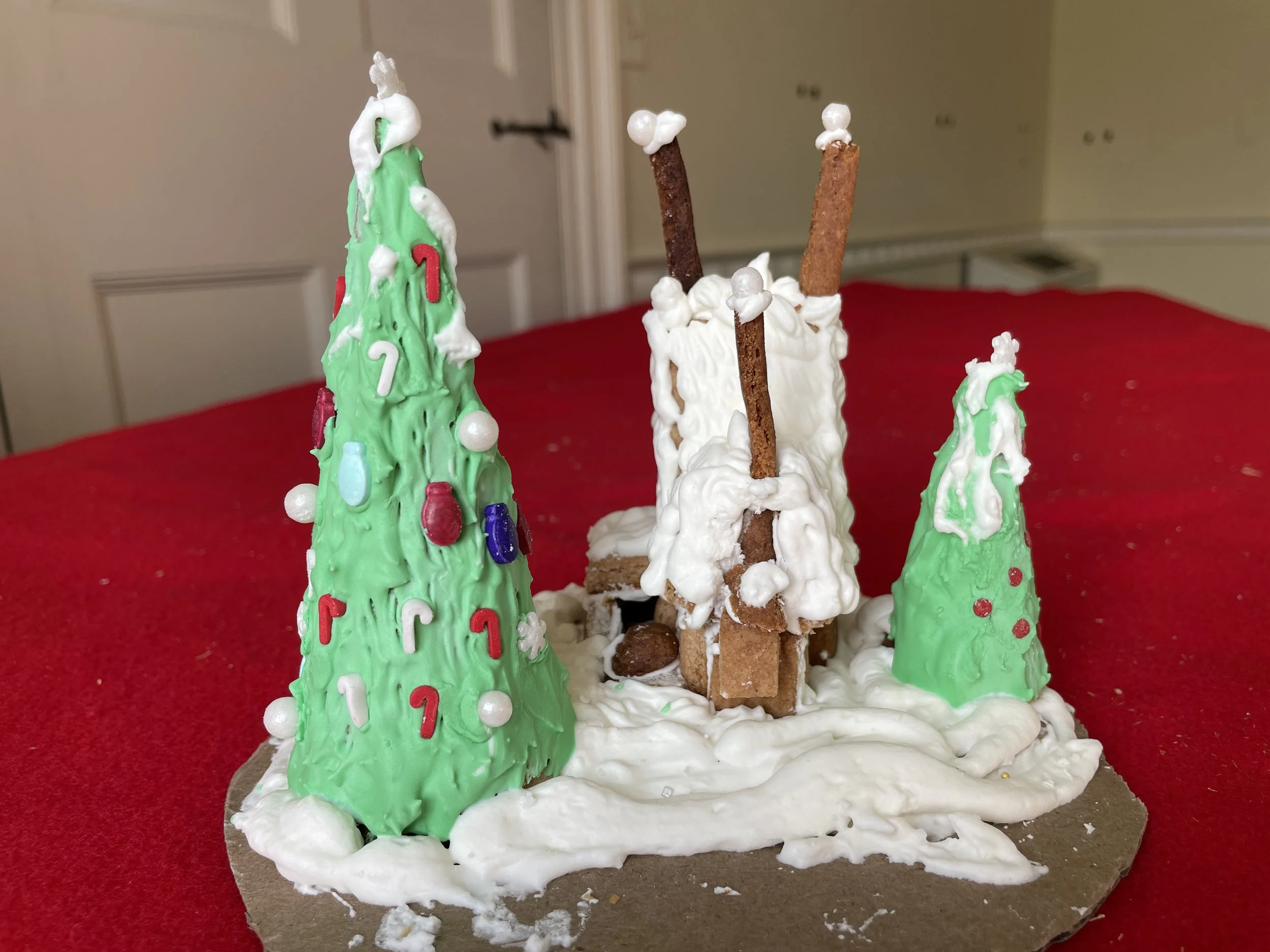 Mo Bissonnette Gingerbread 2022 00004.JPG