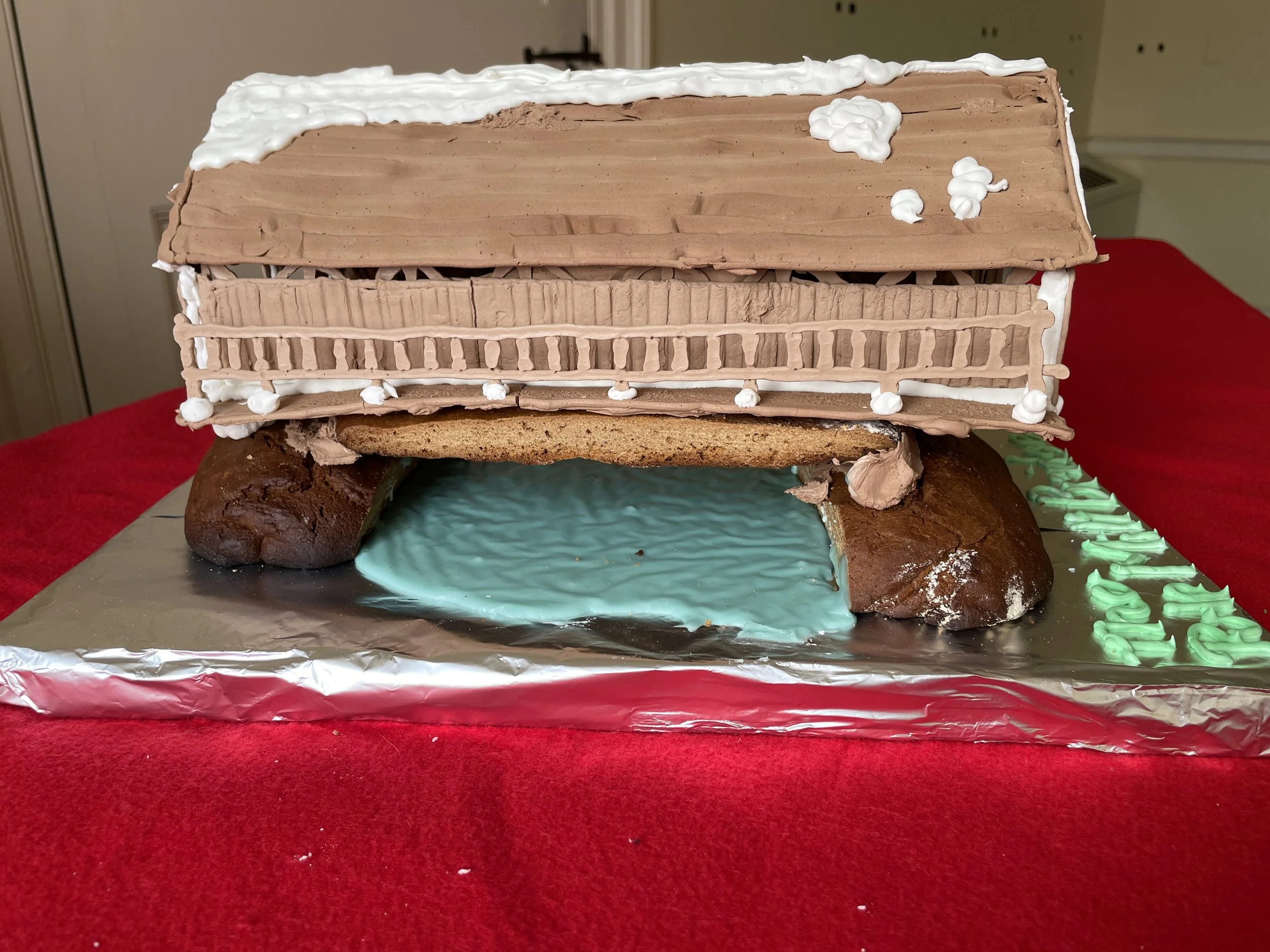 Root Family Gingerbread 2022 00002.JPG