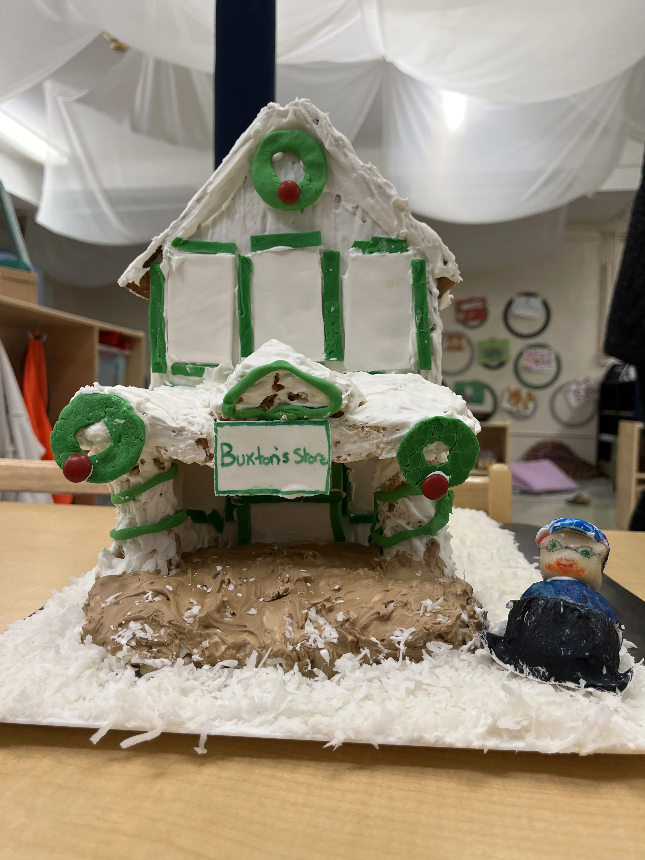 Brianna Heller Gingerbread 2022 01.jpeg