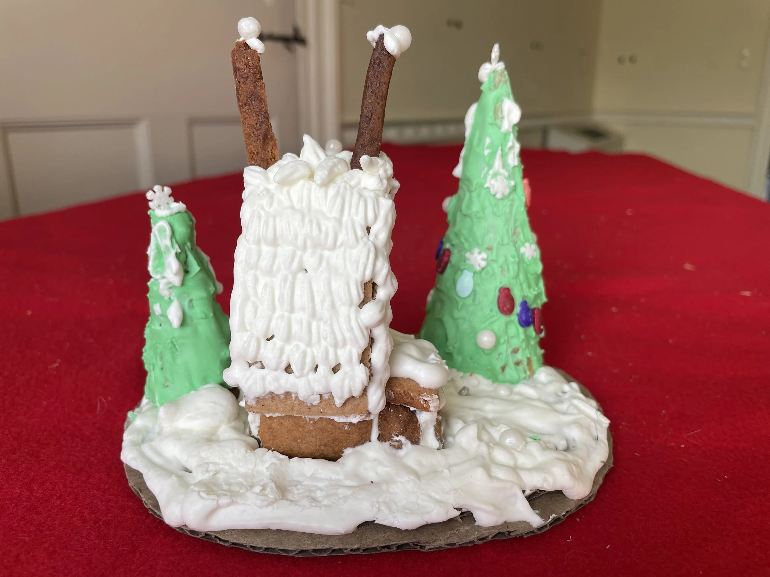 Mo Bissonnette Gingerbread 2022 00002.JPG