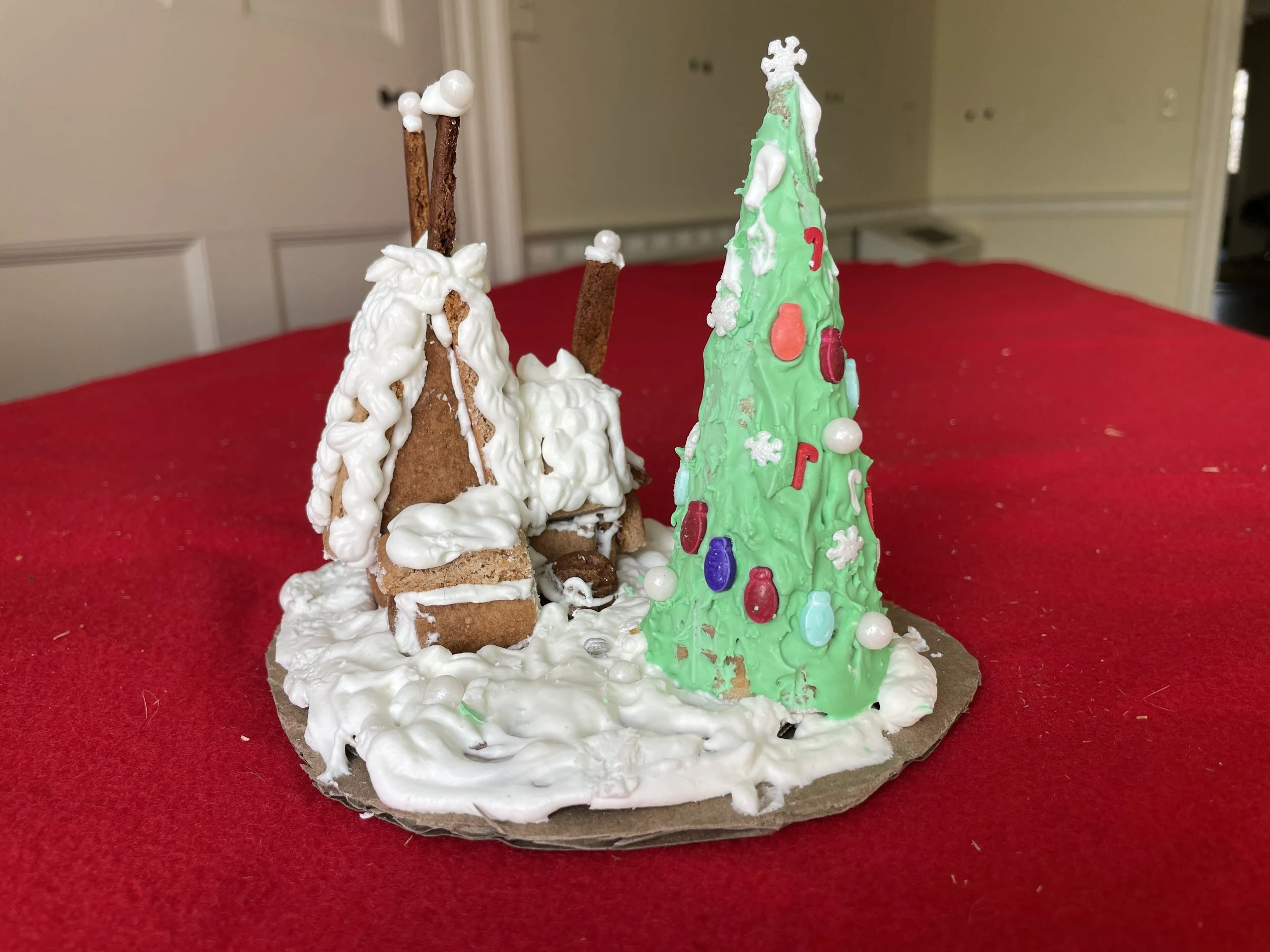 Mo Bissonnette Gingerbread 2022 00001.JPG