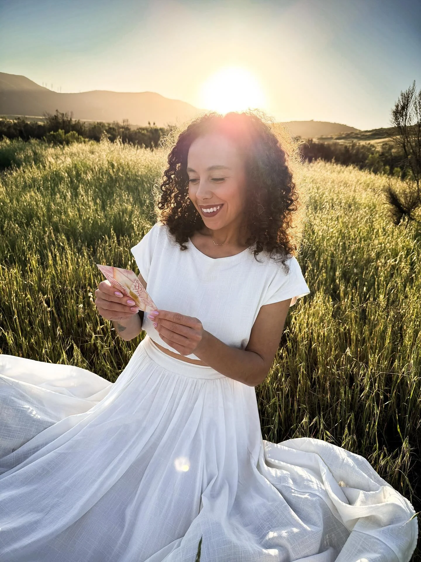 There&rsquo;s something about an angel reading that&rsquo;s hard to describe unless you&rsquo;ve felt it.

Yes there&rsquo;s guidance and clarity, but it&rsquo;s also more than that&hellip;
 It&rsquo;s remembrance.

Something stirs in your soul and s