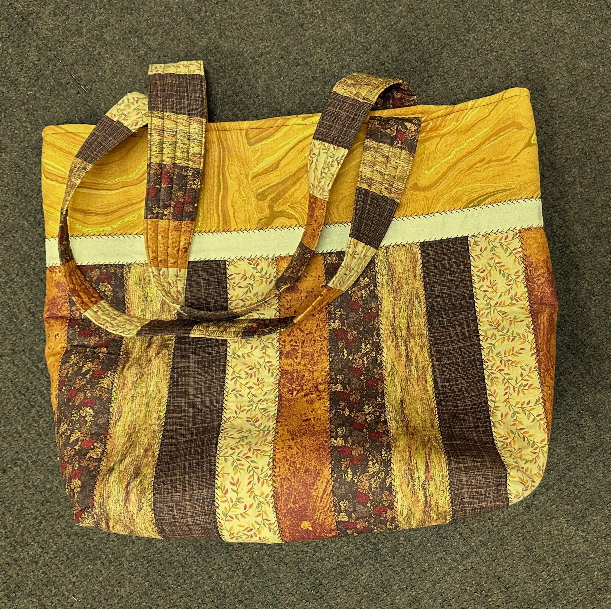 Quilted tote bag - 15" x 5" x 20"