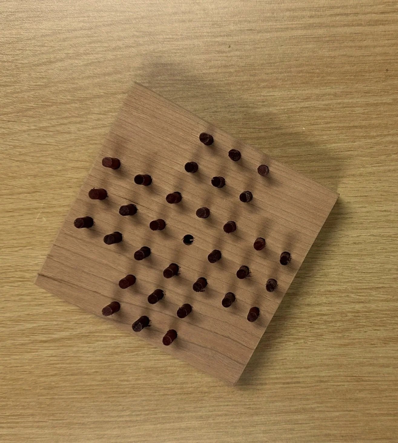 Wood peg puzzle