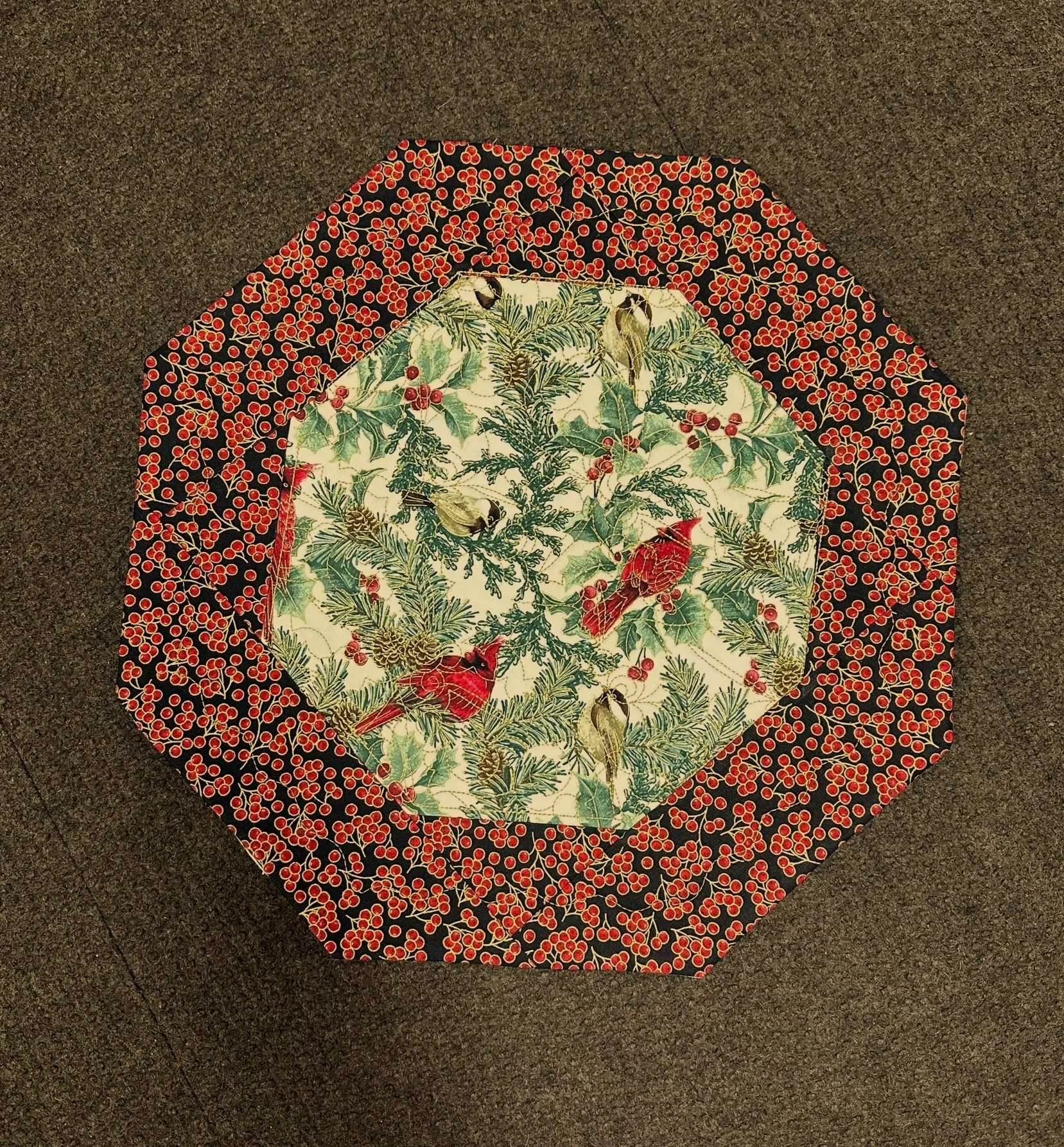 Quilted table topper - 18"