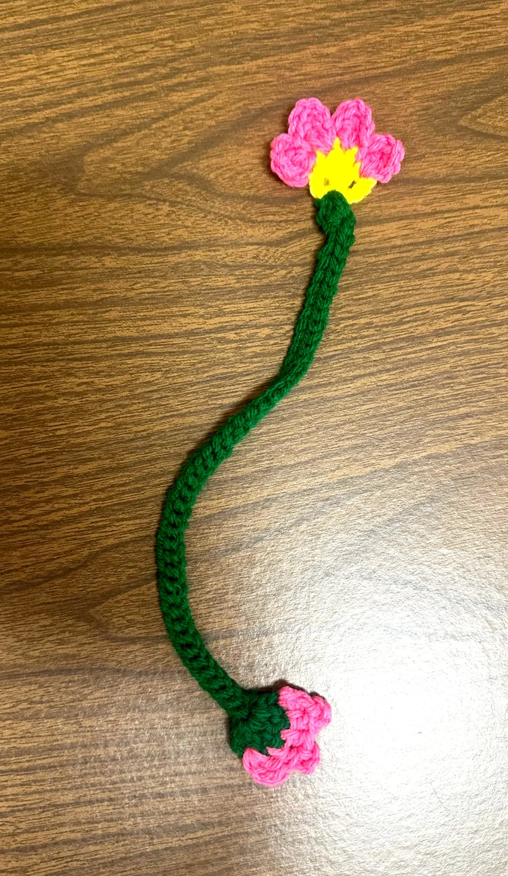 Crochet flower bookmark
