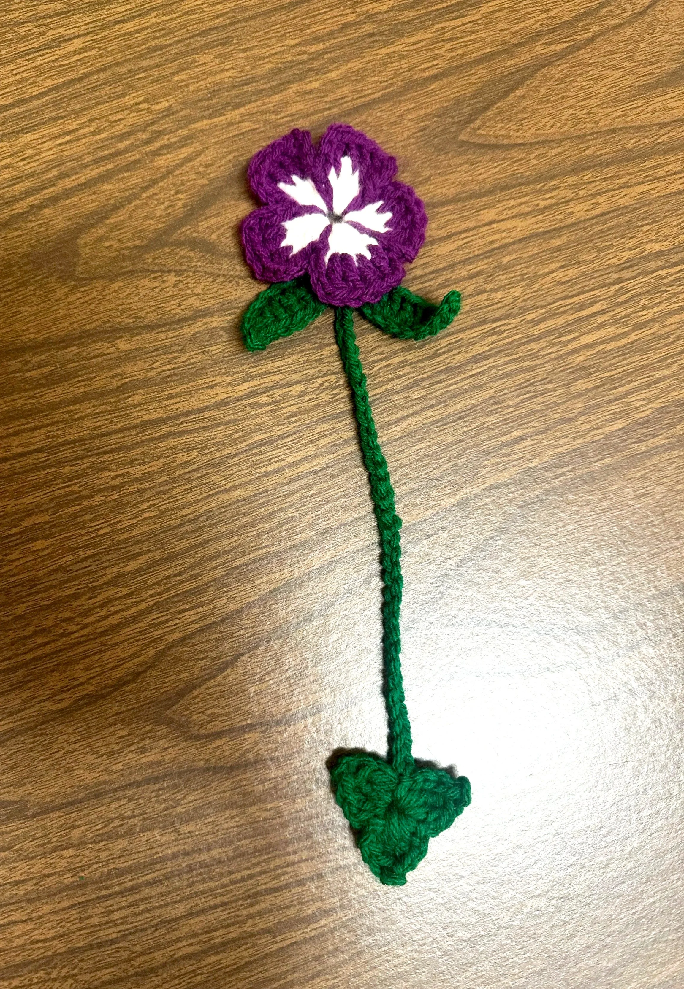 Crochet flower bookmark