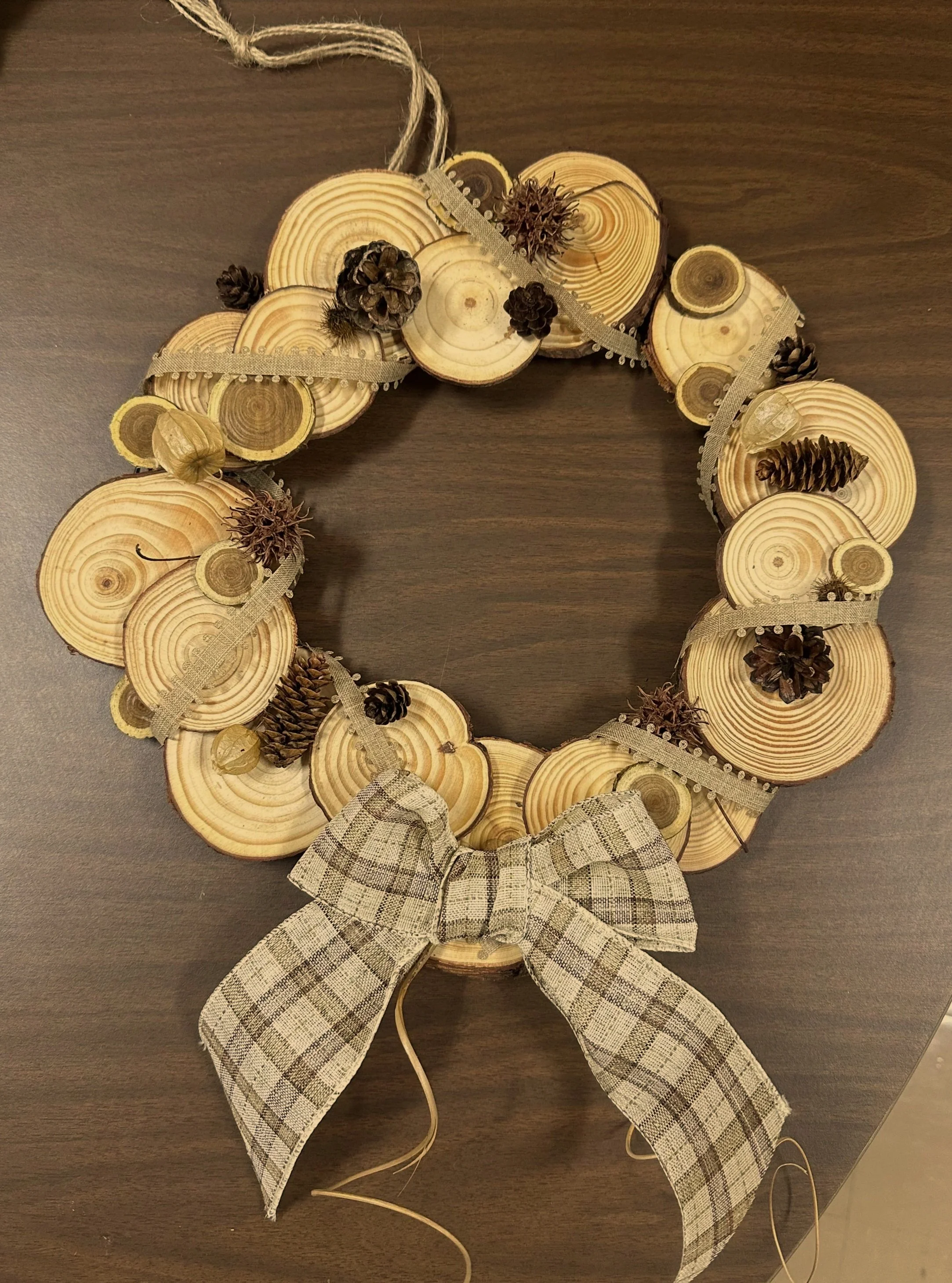 Natural wood wreath - 2 small units, 2 big units