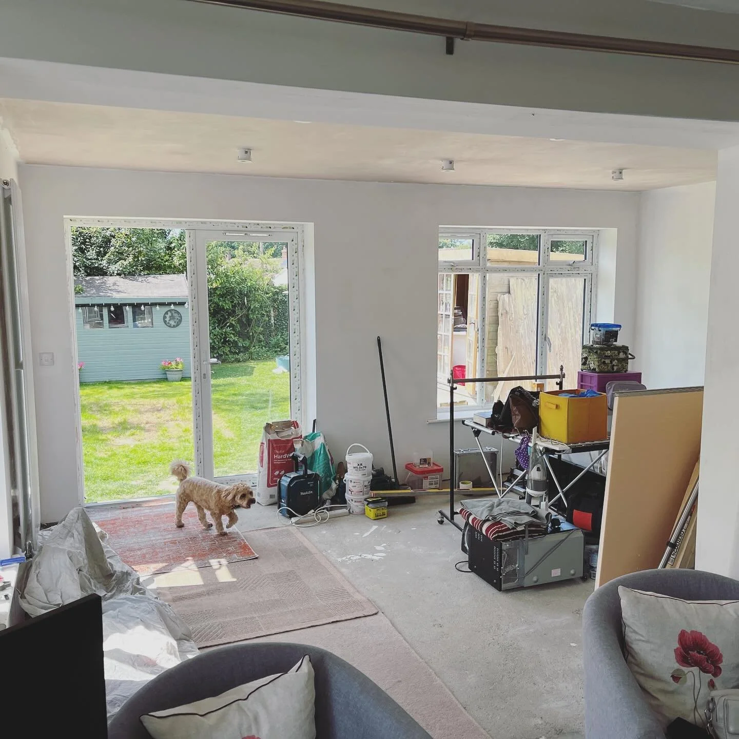 Kent Bungalow Extension 🏠

 #rearextension #loftconversion #underconstruction #simplearchitecture #roofwindows