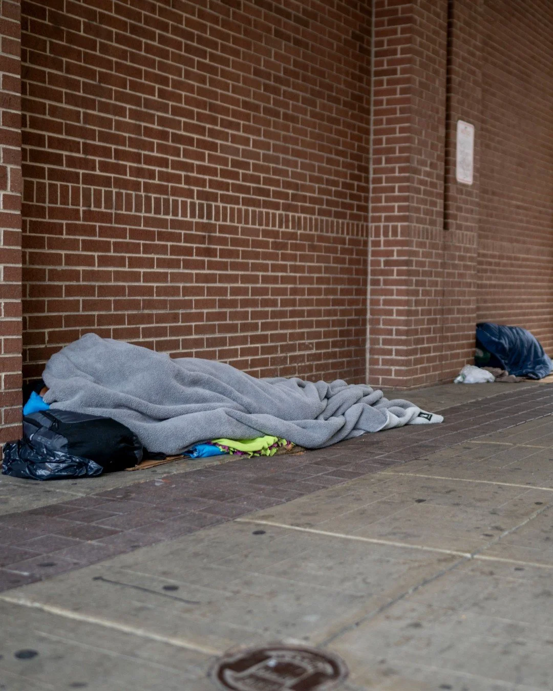 What does it mean to truly help?

At Philly House, we believe in activating healing- not handouts. That means walking alongside individuals with dignity, connection, and long-term support, not just meeting a momentary need.

Instead of giving items d