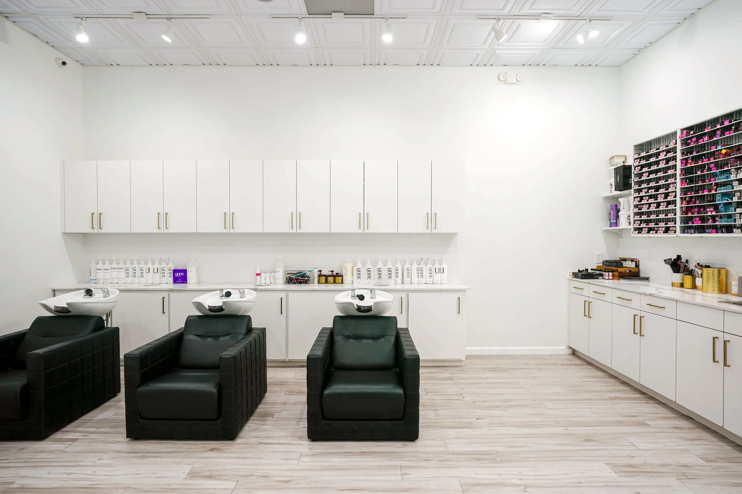 Modern hair studio interior design chairs 
