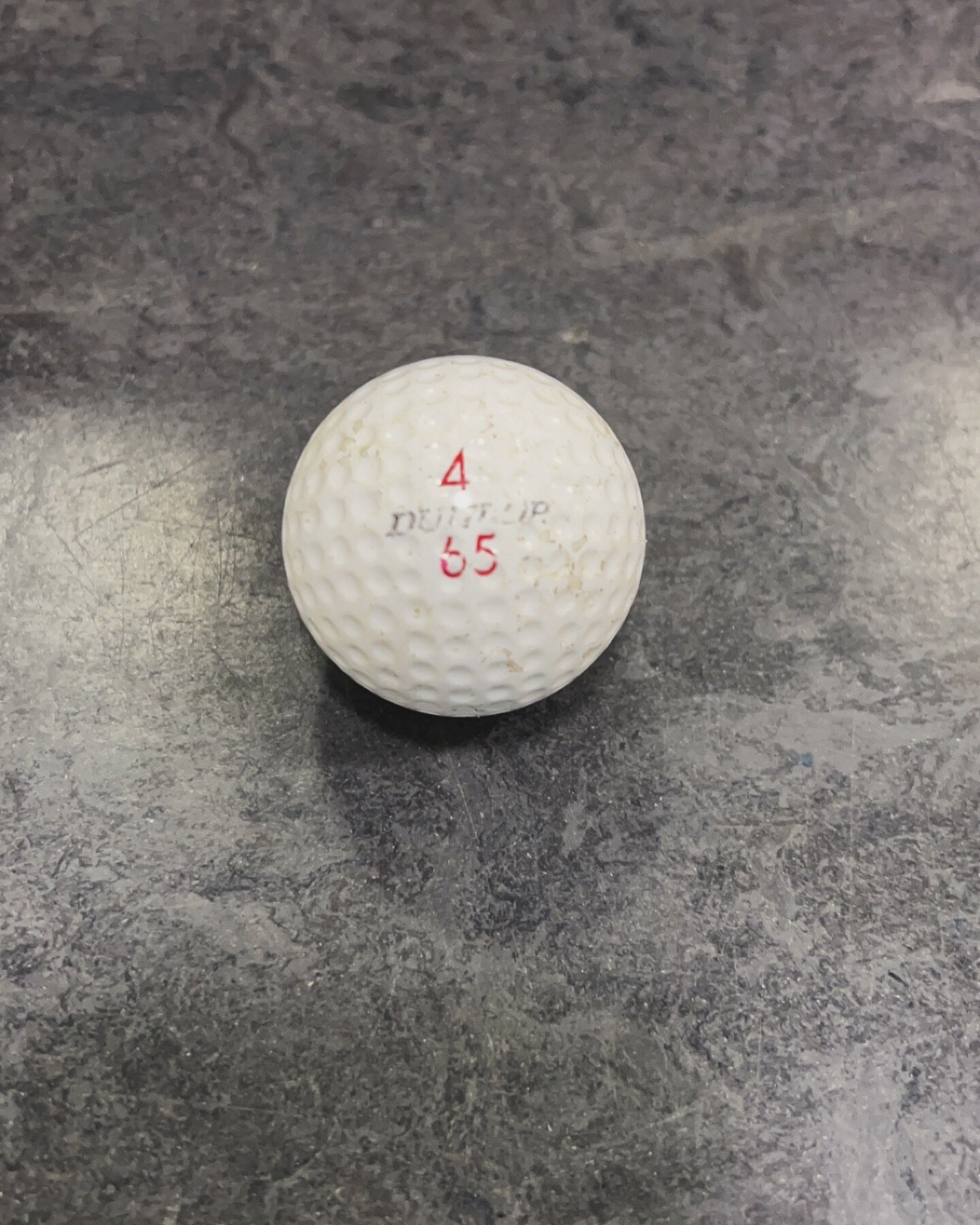 Look what we found today! In 1934, the Dunlop 65 Golf Ball was inspired by Henry Cotton&rsquo;s amazing round at Royal St Georges! 🏌️&zwj;♂️✨ He crushed it and won the Open Championship that year! 🏆🎉 Probably the most popular ball of its day!