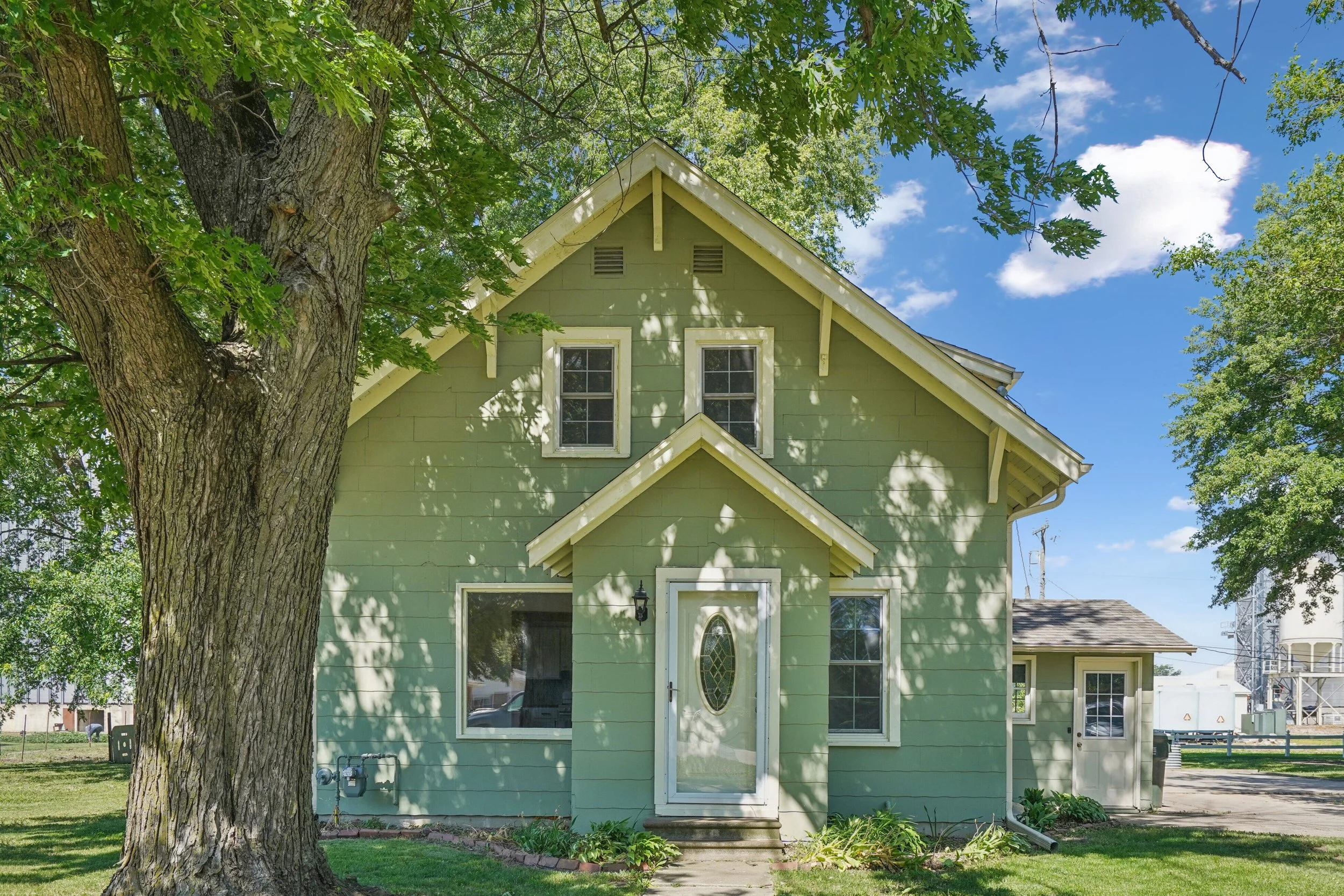 For Sale: 604 8th Ave Sully
