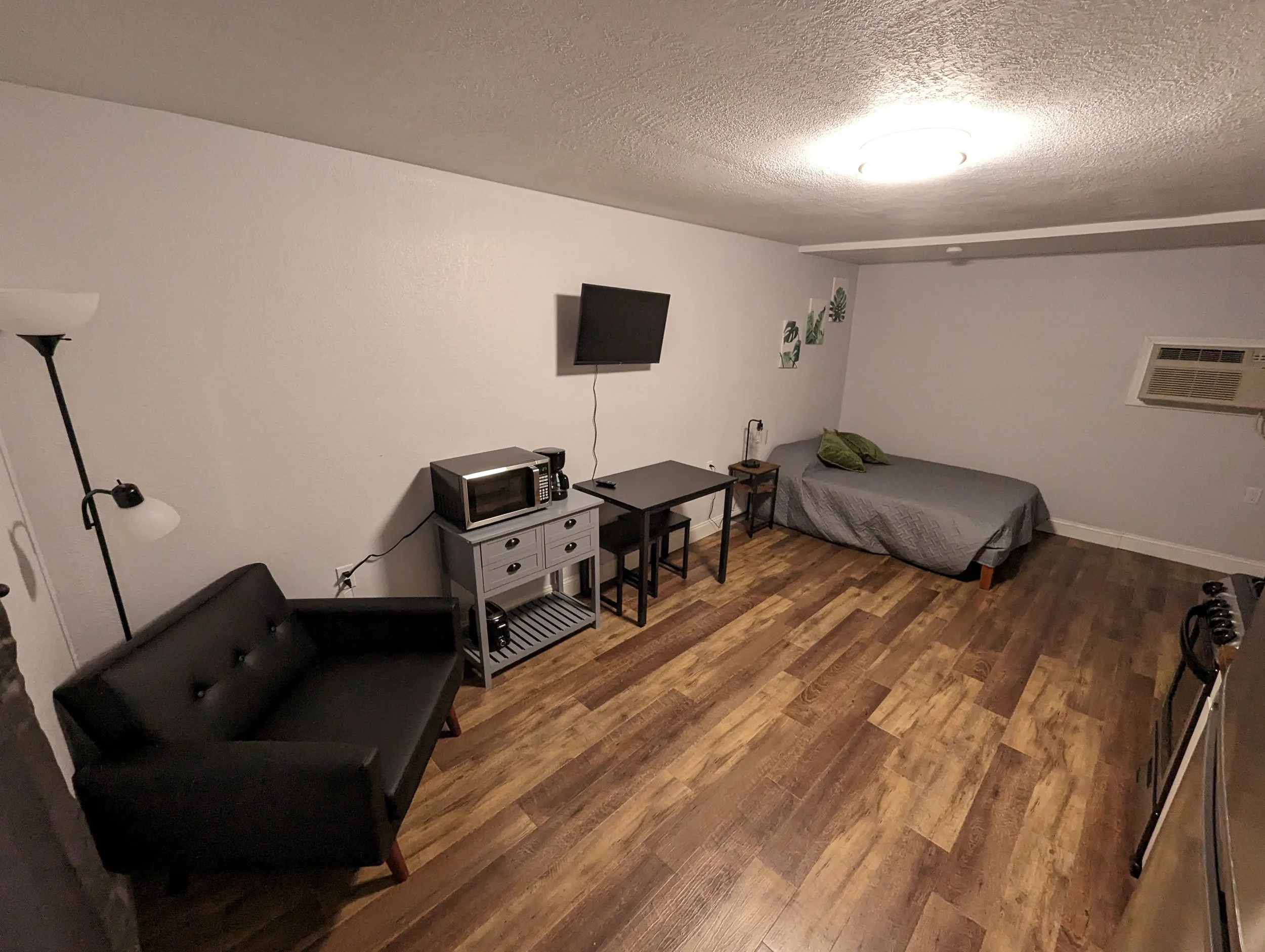 Southside Flats 104: Pella