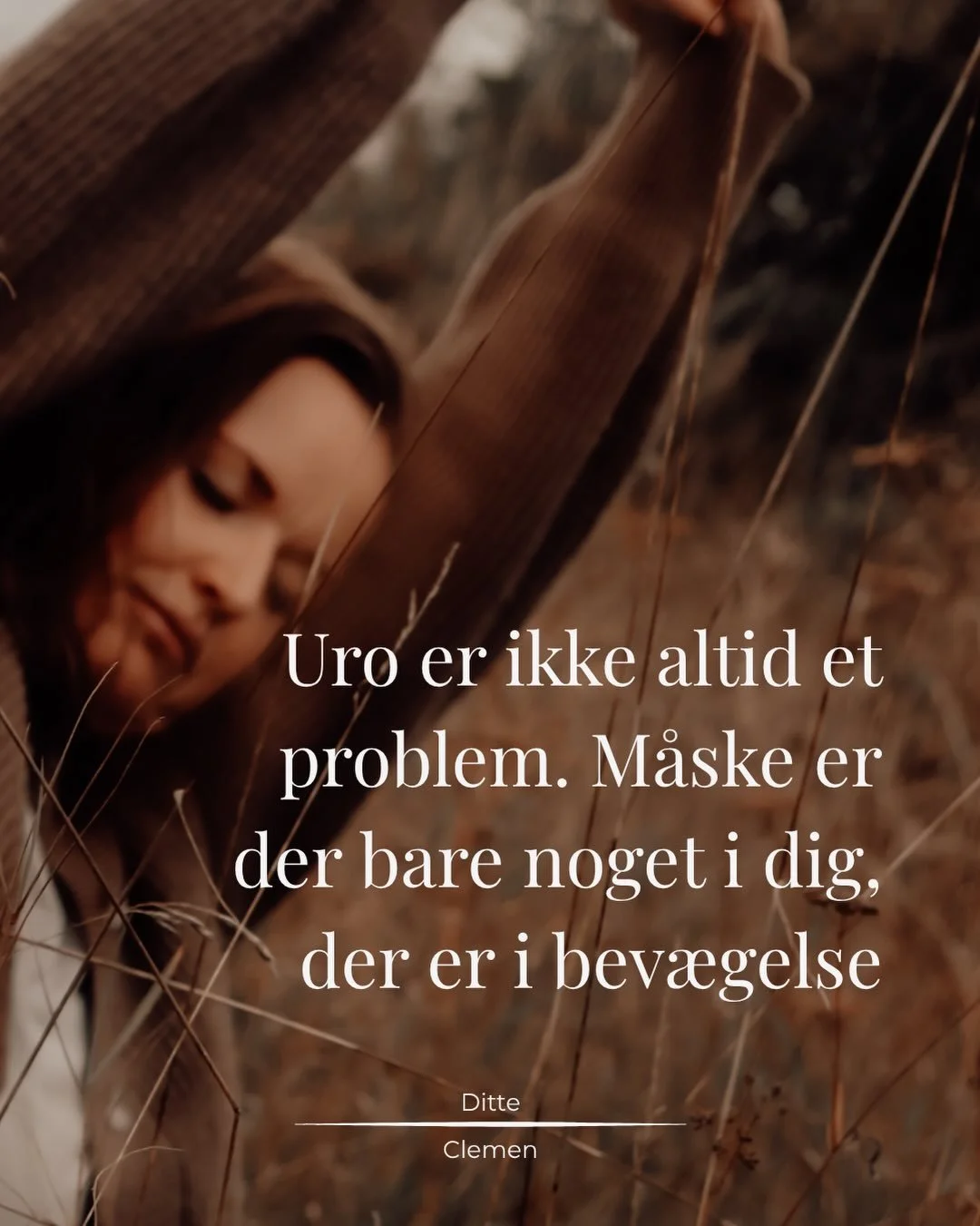 Uro er ikke altid et tegn p&aring;, at noget er galt. Nogle gange er det bare kroppen, der endelig er tryg nok til at bev&aelig;ge noget, der ikke var tryghed til at bev&aelig;ge dengang. 

Vi er mange, der har l&aelig;rt at tolke uro som et problem.
