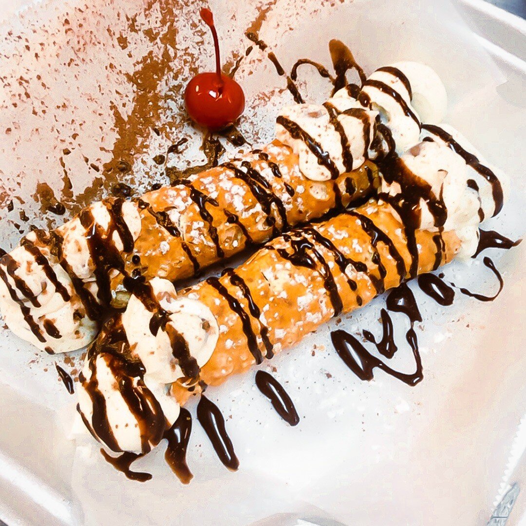 Holy Cannoli, we're half way through the week! 

Join us for #trivia tonight starting at 7:30. The top 3 teams win house cash 💰

Drink Specials:
🍷 $10 Bottles of house wine
🥃 $3 Well Drinks
🍸 $4 Martinis

*See you server or bartender for details.