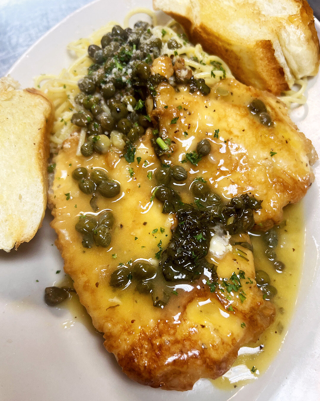 Weekend Dinnertime done right! 

⚫ Chicken Franchise 
Springer Mountain Chicken Breast egg dipped and saut&eacute;ed in a lemon, butter, white wine, caper sauce over spaghetti.