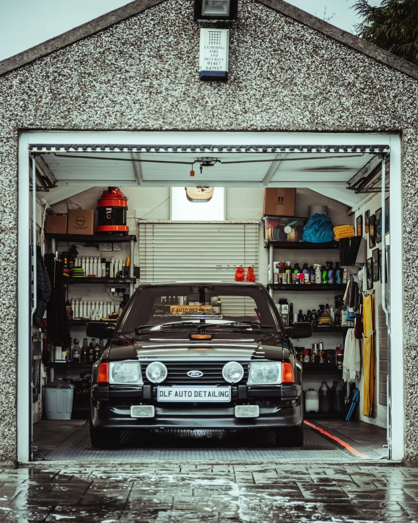 Ford Escort RS1600i 1983

Another classic beautifully detailed by @dlfautodetailing. 

If you want your ride to shine give him at shout and if you want to show it off on the socials, let me take your photos. 

DM me with enquiries. 

More images on m