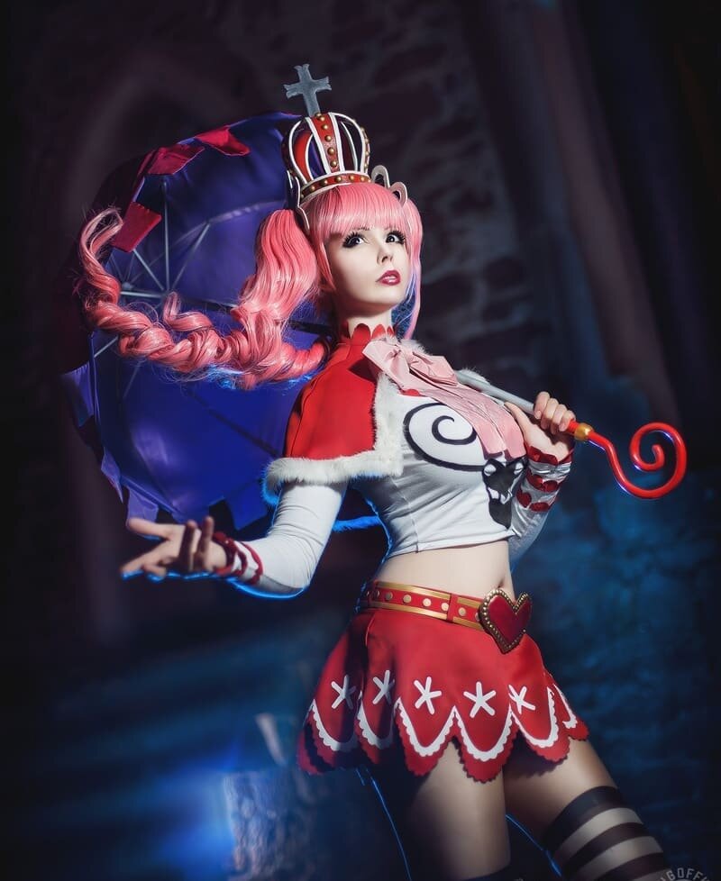 Perona (One Piece) selfmade Cosplay gallery ♡♡♡

I wanted to upload a little gallery of my Perona cosplay. This is my old version (I remade the costume in 2019), but I love these photos still so much 💕.

Costume fully hand made by me
Umbrella and gh