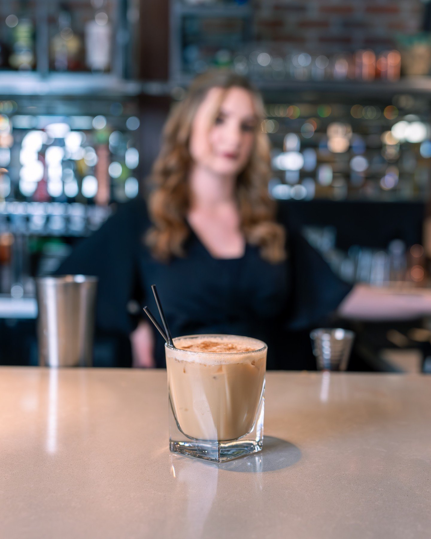 Freshly poured and ready to impress. 🍸✨ The drink&rsquo;s the star, but the craft behind it makes all the difference.
ㅤ
#vintagepublichouse #reddingca #craftcocktails #bartenderlife #freshpour #drinkstagram #barvibes #localfavorites