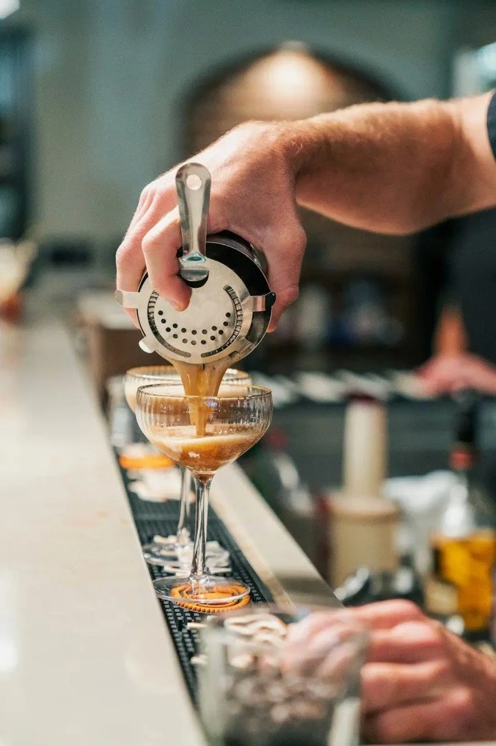 The perfect pour. Crafted for flavor, served with style. 🍸
ㅤ
#EspressoMartini #CraftCocktails #VintageVibes #ReddingCA