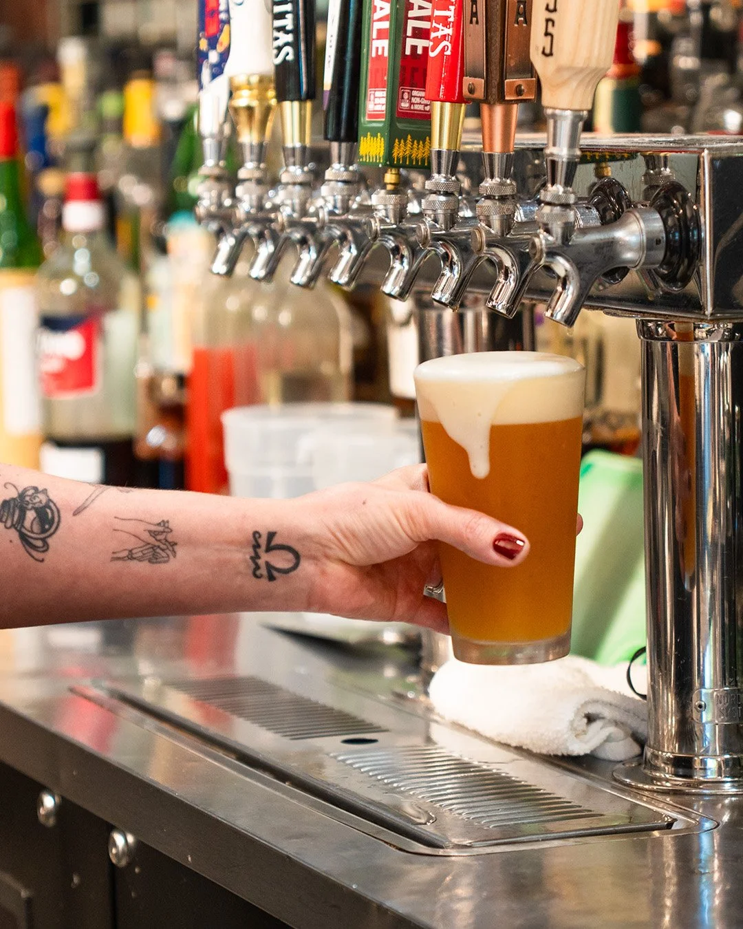 Fresh from the tap and waiting for you at Vintage. 🍺 Come grab a cold one and stay awhile.
ㅤ
#CraftBeer #VintagePublicHouse #ReddingCA #DrinkLocal #Cheers