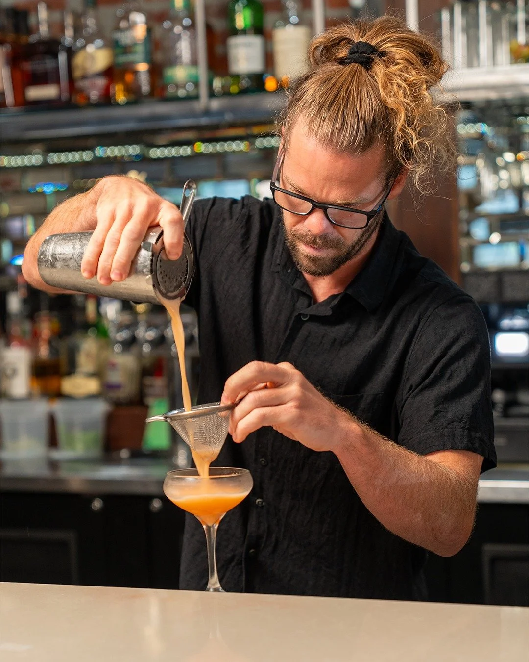 Craft in every pour. 🍸
ㅤ
Join us at Vintage for cocktails made with real technique and fresh ingredients.
ㅤ
📍1790 Market St., Redding
➡️ vintageredding.com
ㅤ
#VintagePublicHouse #ReddingCA #CocktailCulture #ReddingEats #CraftCocktails