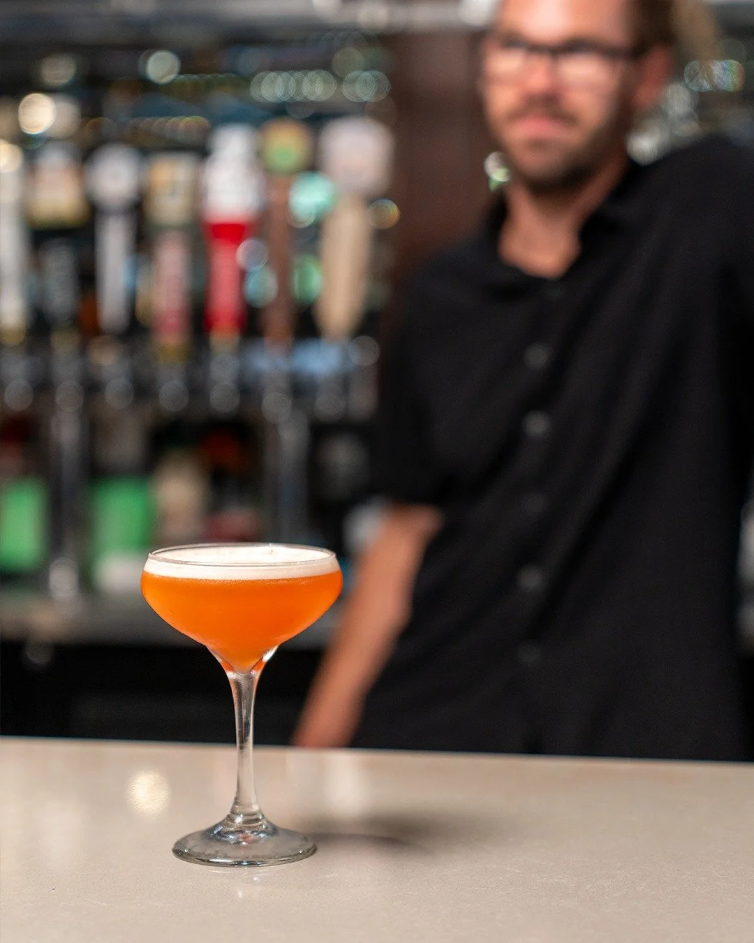 A well balanced cocktail, thoughtfully crafted and ready to be enjoyed. 🍸
ㅤ
Pull up a seat and let our bartenders take it from there.
ㅤ
#VintagePublicHouse #VintageVibes #ReddingEats