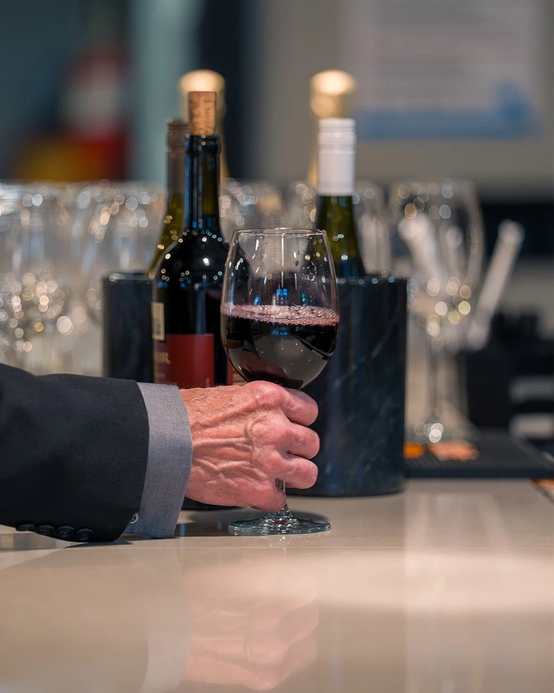 A glass for every mood. 🍷
ㅤ
From crisp Sauvignon Blanc and bright Pinot Grigio to bold Cabernet Franc and smooth Zinfandel, our wine list brings together favorites from Lodi, Sonoma Coast, Paso Robles, Argentina, and beyond.
ㅤ
Whether you lean white