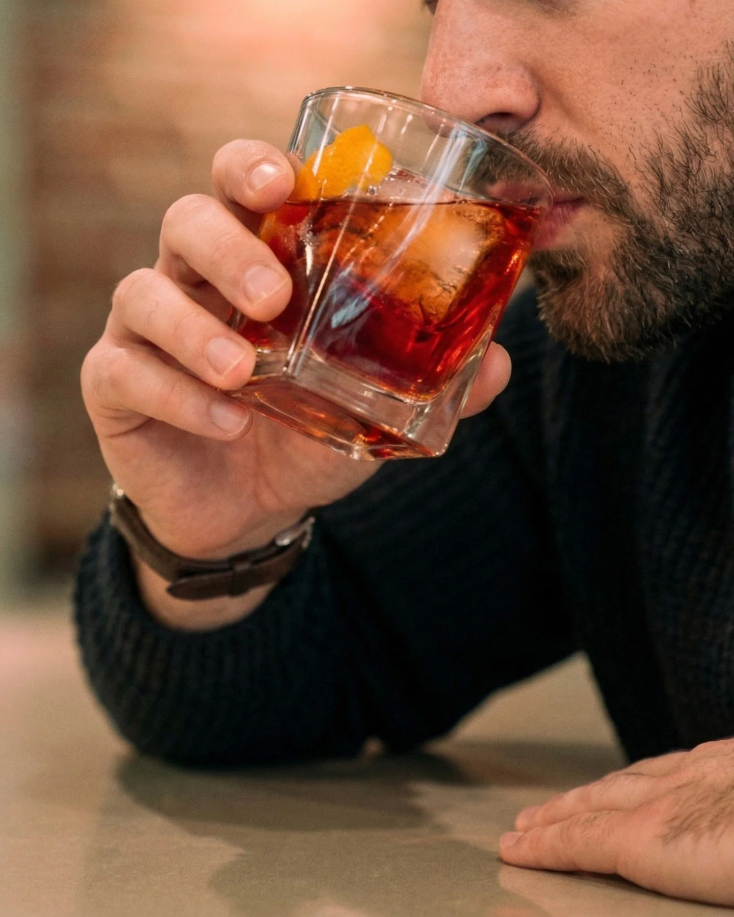 Sometimes you just need a good old fashioned. 🥃
ㅤ
Simple, strong, and done right, just the way a classic should be. Pull up a seat at the bar and let us make one for you.
ㅤ
Join us at Vintage for dinner and drinks this week.
ㅤ
#VintagePublicHouse #O