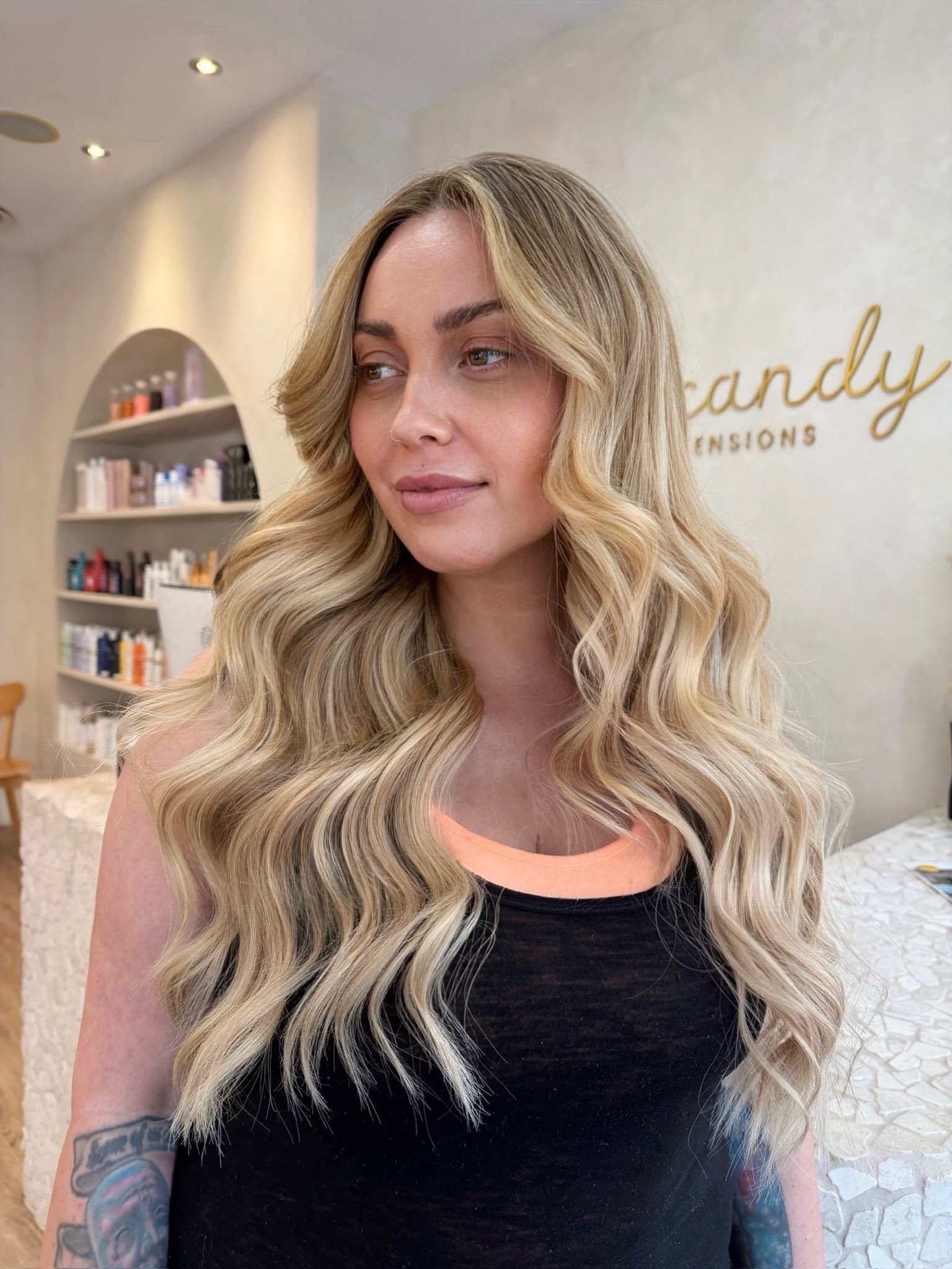 Added length + volume in all the right places ✨🤌🏼

The perfect transformation for fuller, longer, dreamier hair 🤍