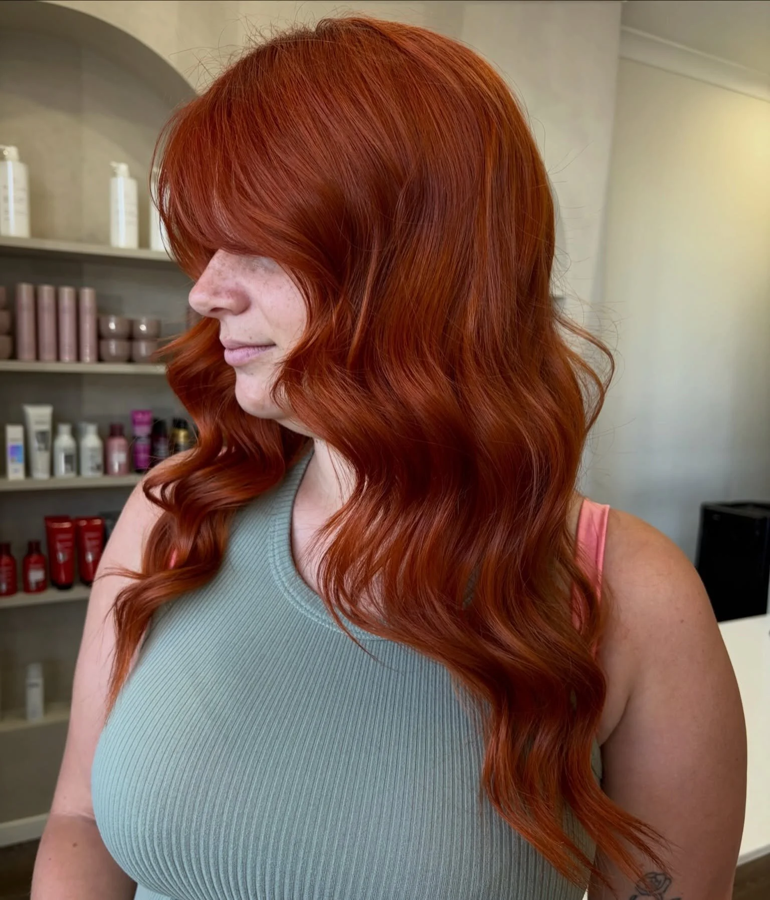 COPPER MAKEOVER 🧡🔥

From blonde to BRIGHT copper, and we are absolutely obsessed with this transformation! 😍

The richness, the vibrancy, the SHINE ✨

All thanks to the magic of CPR colour. Bringing those copper hair dreams to life, one transforma