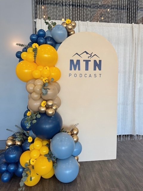 podcast balloon display 