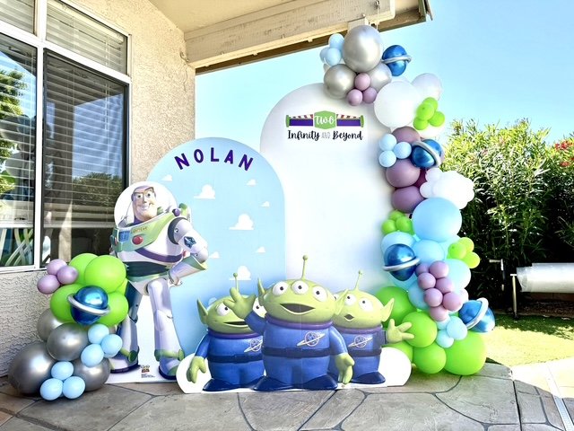 Toy Story birthday balloon backdrop