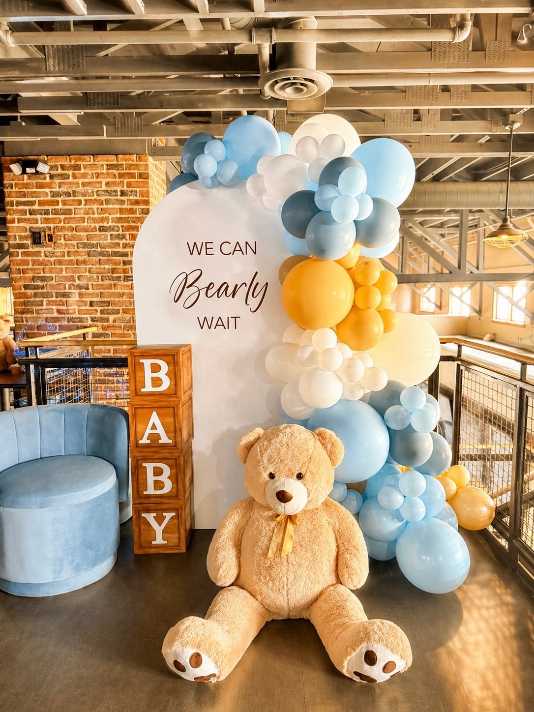 We Can Bearly Wait baby shower baby boy bear theme balloon garland