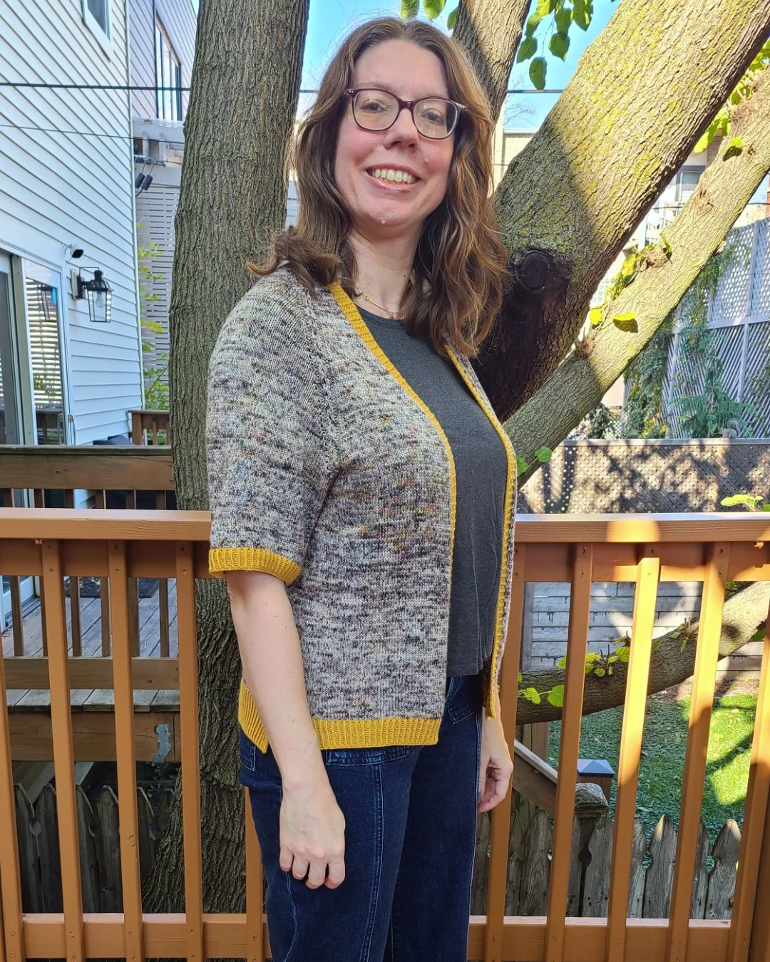 I've finished my Aurea Sweater! This pattern is by @pipandpin - as some of you may remember I love, love, love my Maema Sweater so knitting another sweater with a similar silhouette but not as much brioche was a no-brainer. This is knit in Malabrigo 