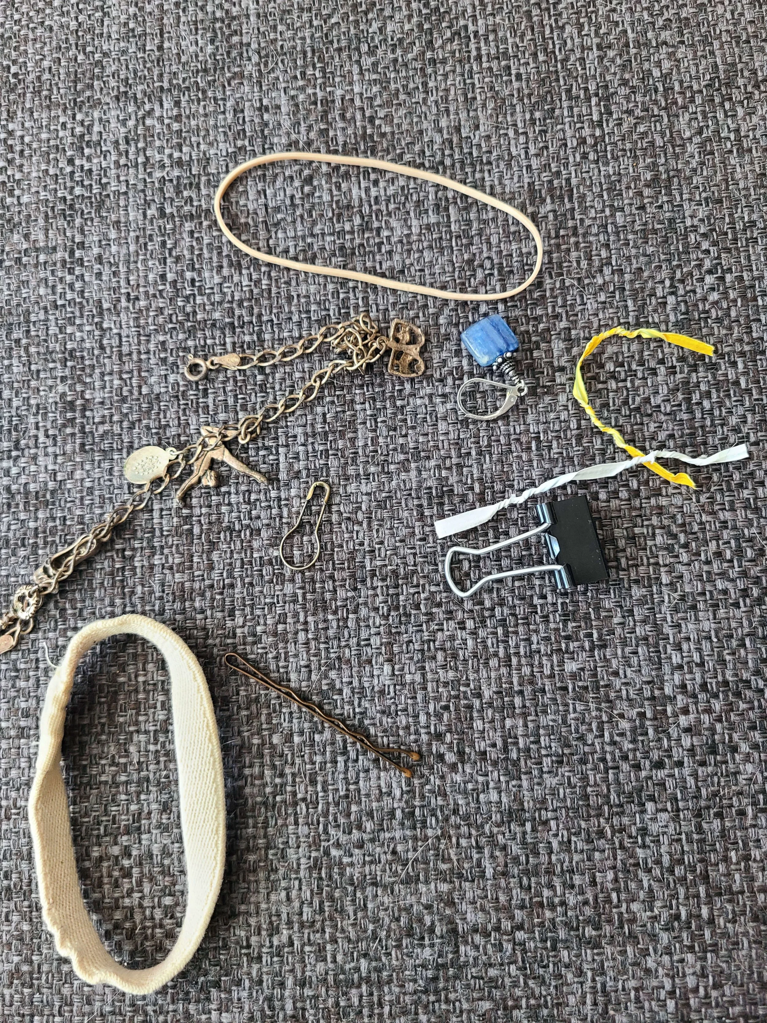 Emergency Stitch Markers for Knit and Crochet