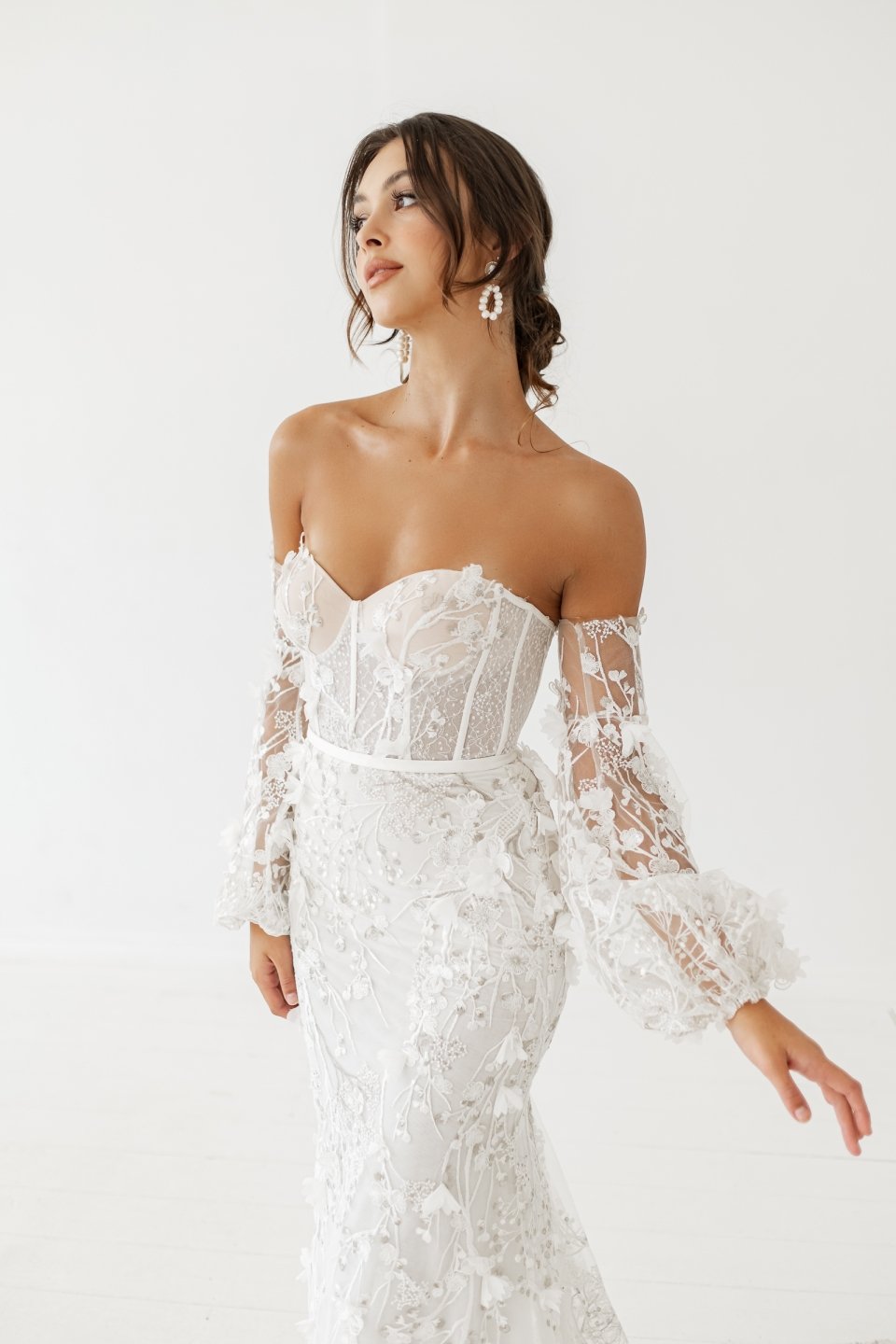 blanc-de-blanc-bridal-boutique-pittsburgh-cleveland-dress-wedding-gown-CUPID_BALLOON SLEEVES_Cherie-by-oui.jpeg