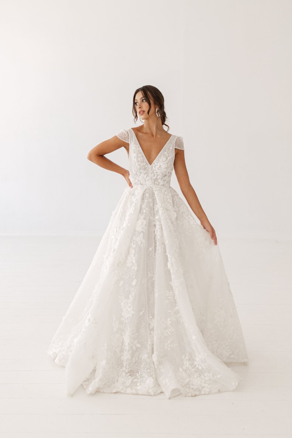 blanc-de-blanc-bridal-boutique-pittsburgh-cleveland-dress-wedding-gown-DARLING_CheribyOui.jpeg