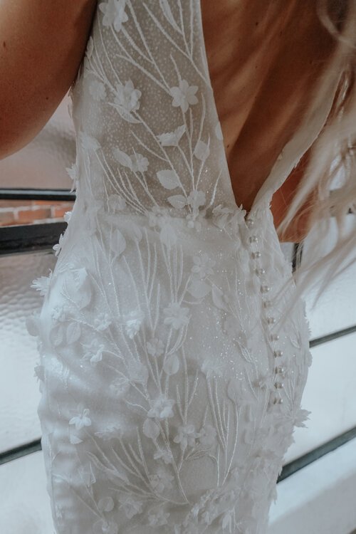 blanc-de-blanc-bridal-boutique-cleveland-dress-wedding-gown-petal.jpeg