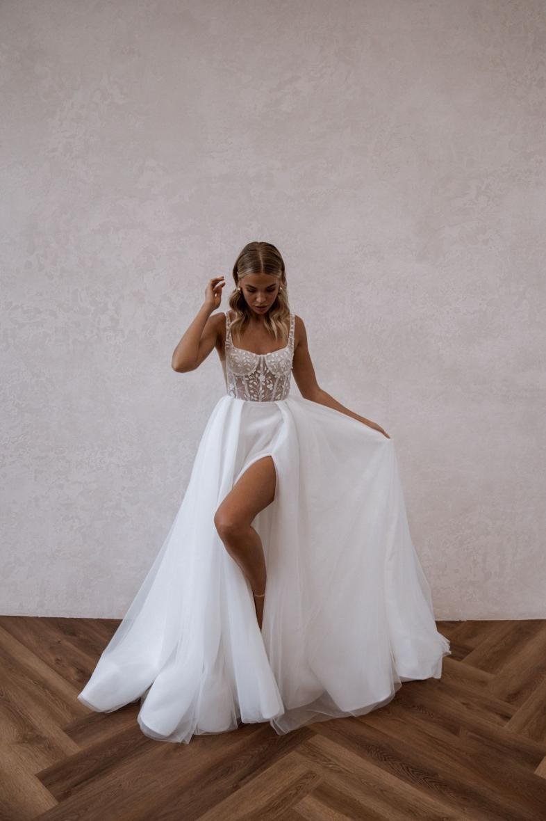 Blanc-de-blanc-bridal-boutique-pittsburgh-dress-wedding-gown-made-with-love-Huxley.jpeg