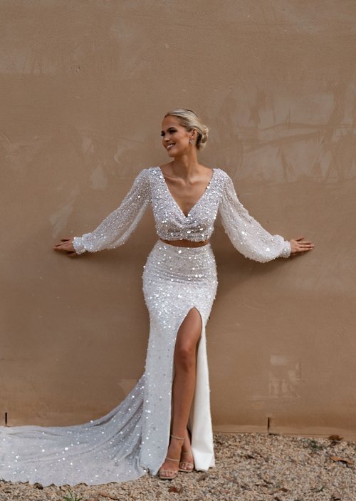 Blanc-de-blanc-bridal-boutique-pittsburgh-cleveland-dress-wedding-gown-Anna-campbell-leo.jpeg